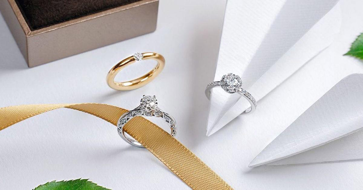 How to Choose the Perfect Engagement Ring in 4 Steps