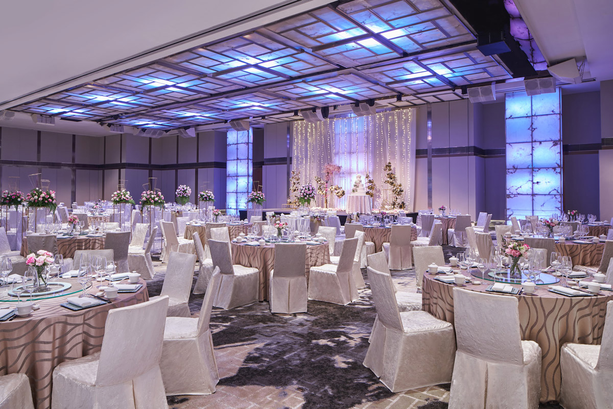 Impress & Indulge with a Regal Wedding at Singapore Marriott Tang Plaza Hotel