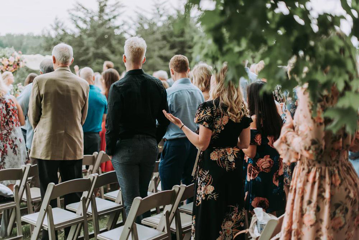 4 Small Ways To Say A Big Thank You To Your Wedding Guests 