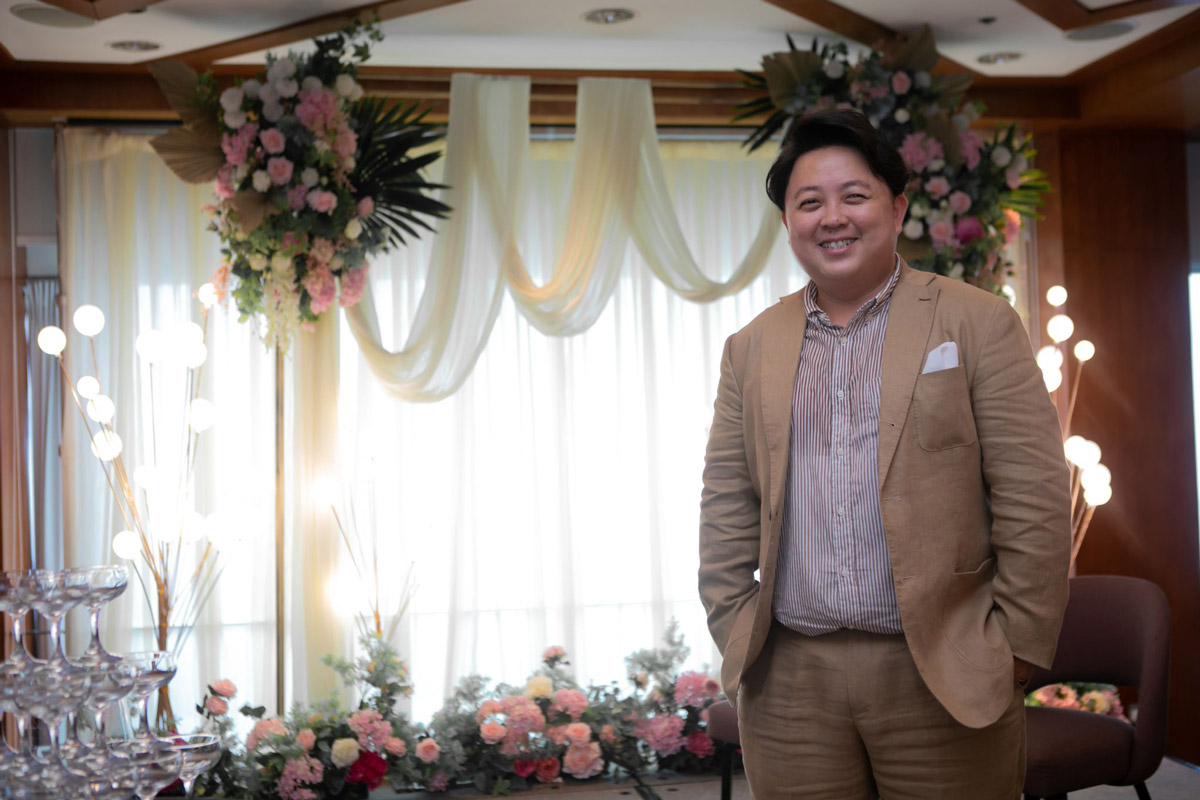 Let Emcee Alex Tan Elevate Your Wedding Game For You 