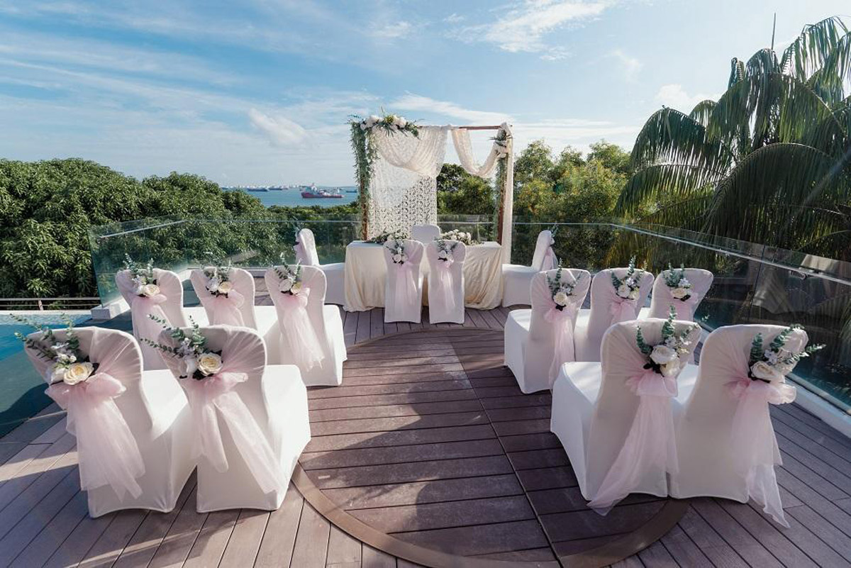 Tropical Yet Regal: Your Destination Wedding Close to Nature at Amara Sanctuary Resort Sentosa