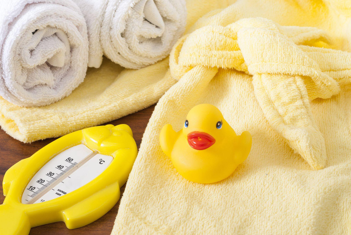 Immersing Into Parenthood: 4 Safety Tips For Bathing Babies