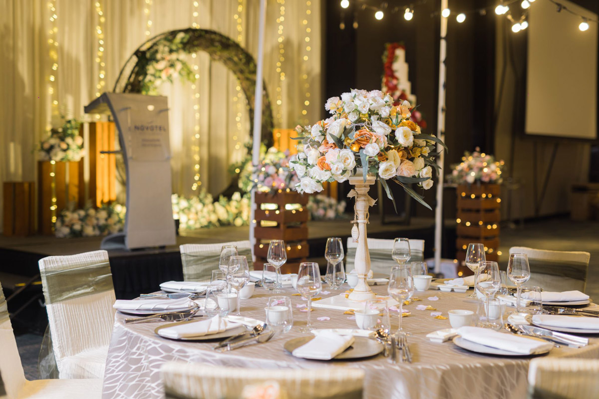 A Wedding Beneath the Stars: Novotel Singapore on Stevens