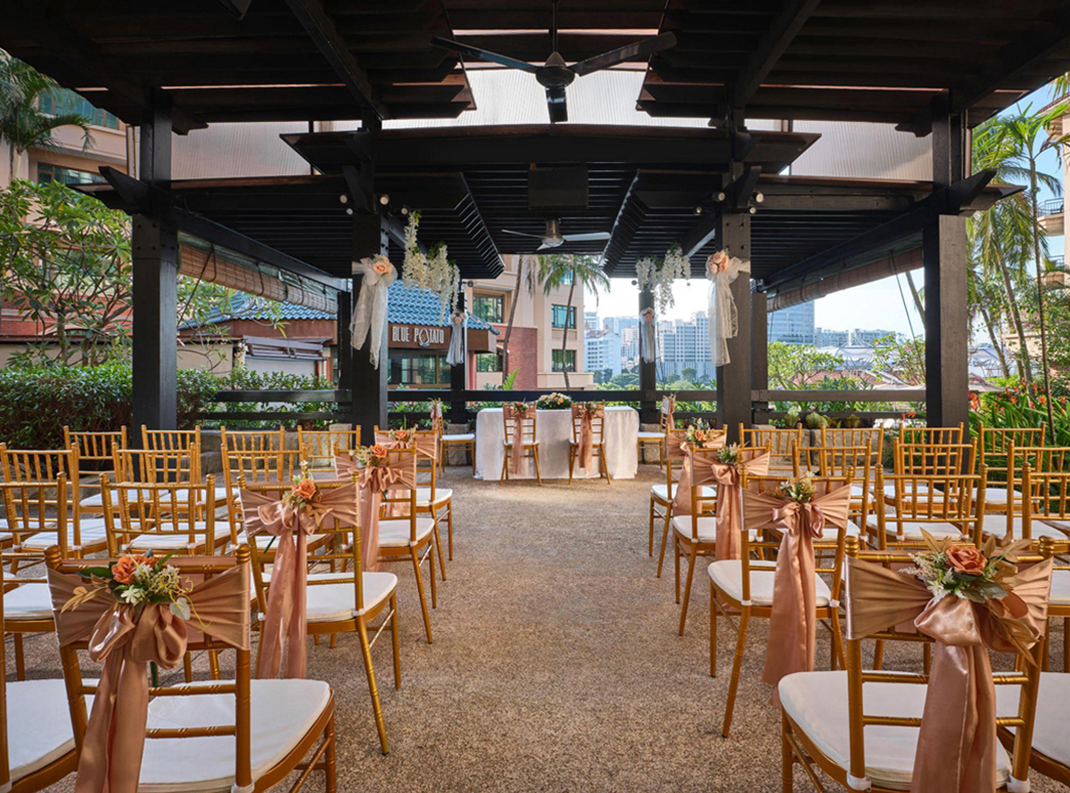 Dazzle on Your Wedding Day with Paradox Singapore Merchant Court at Clarke Quay 