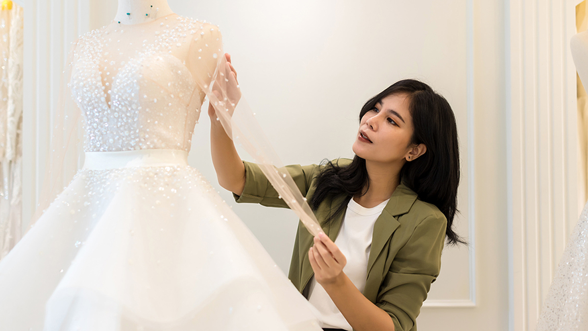 4 Questions You Must Ask Before Renting A Wedding Dress