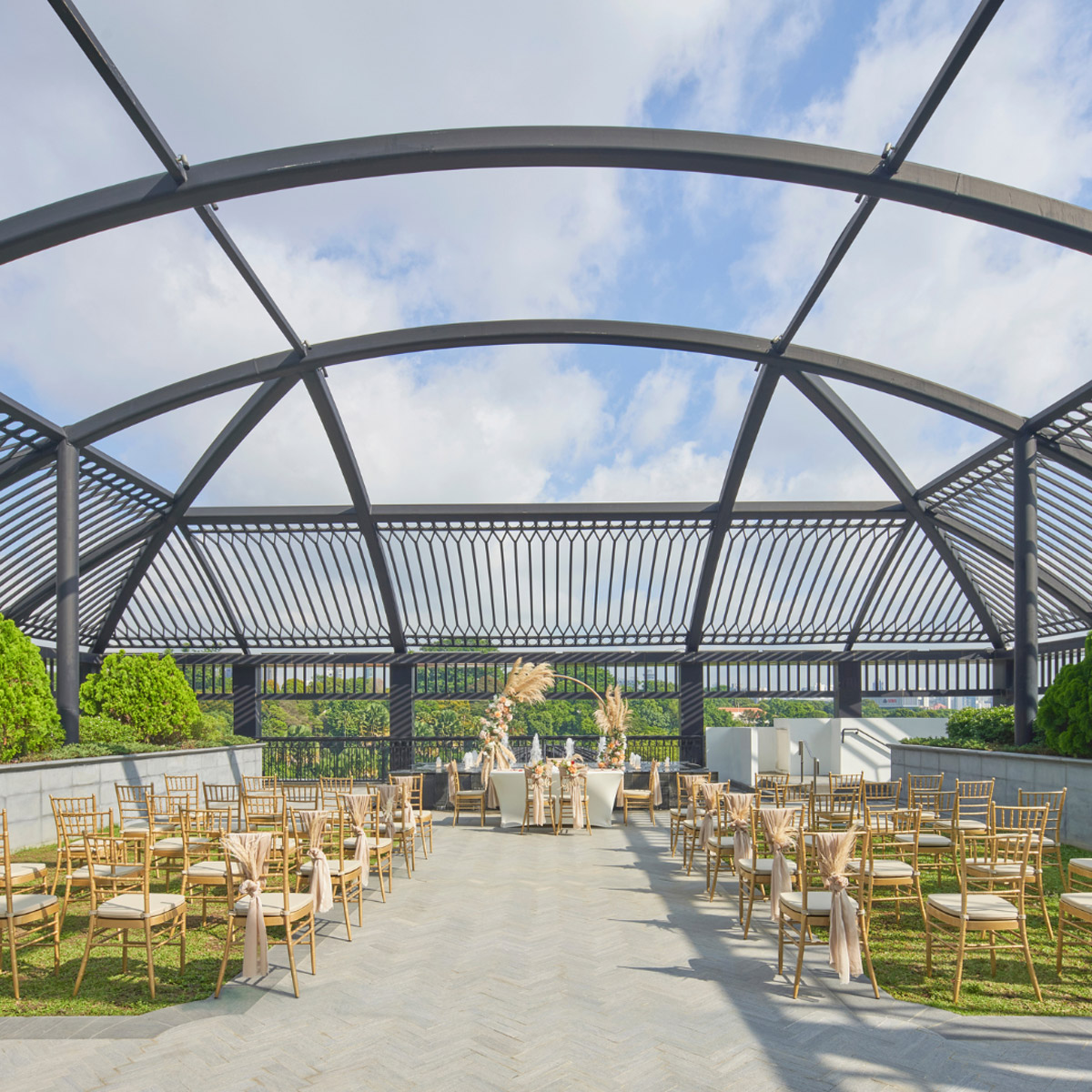 Grand Park City Hall: This Sky-High Rooftop Venue Lets You Say I Do in the Clouds