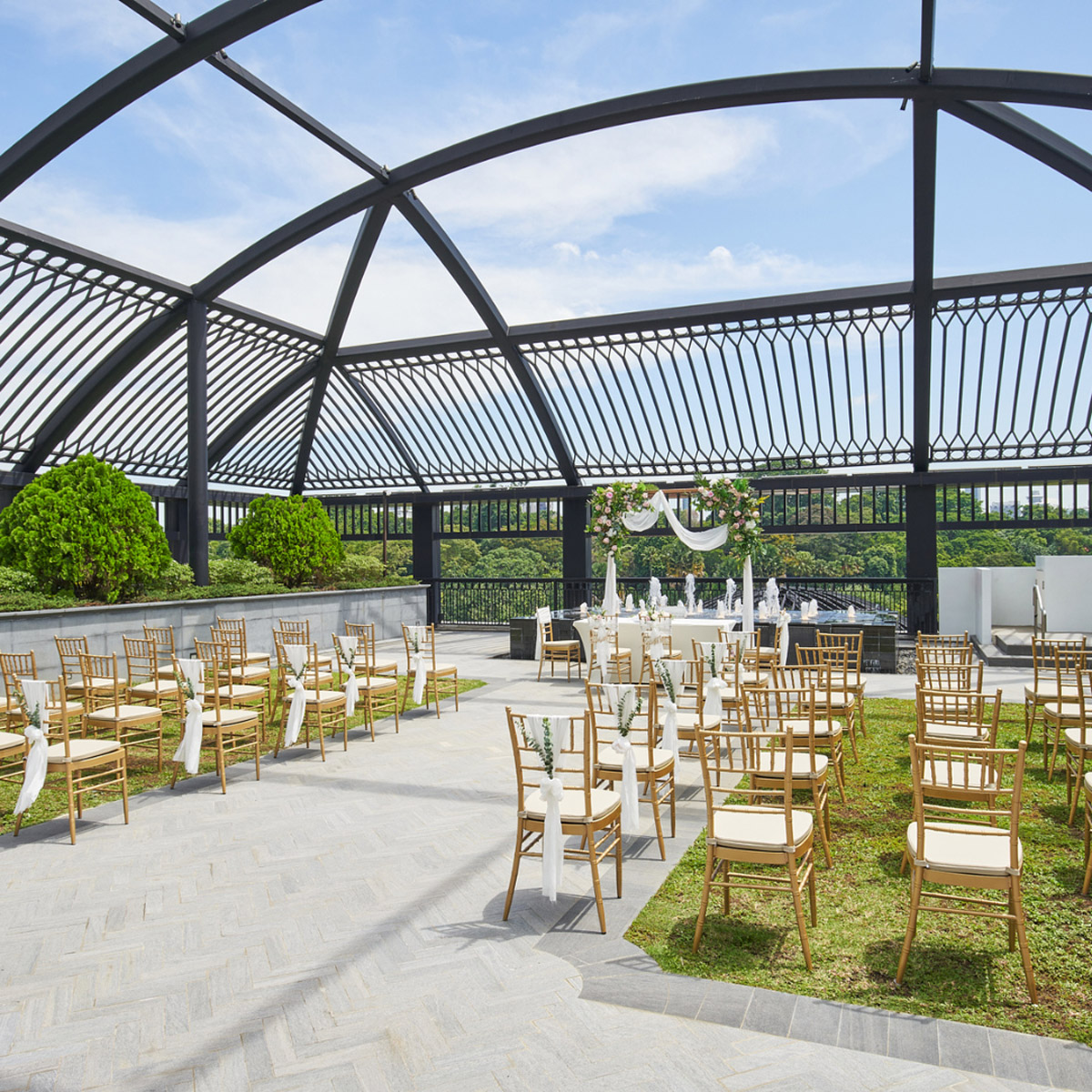 Grand Park City Hall: This Sky-High Rooftop Venue Lets You Say I Do in the Clouds