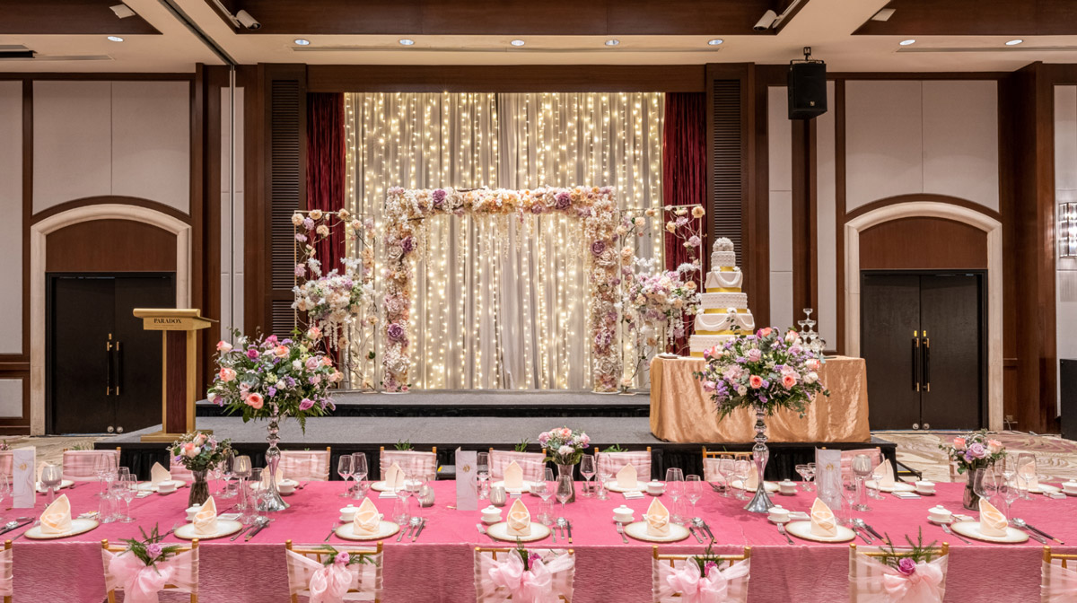 Elegance by the River: Paradox Singapore Merchant Court Wedding Venue