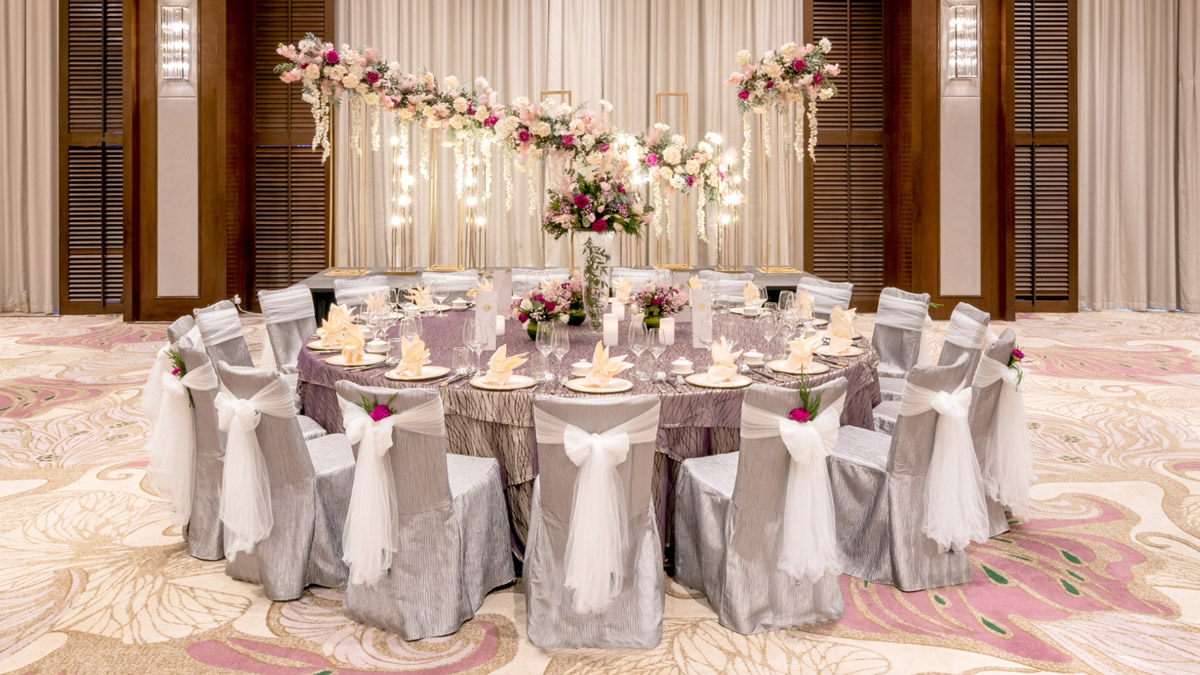 Elegance by the River: Paradox Singapore Merchant Court Wedding Venue