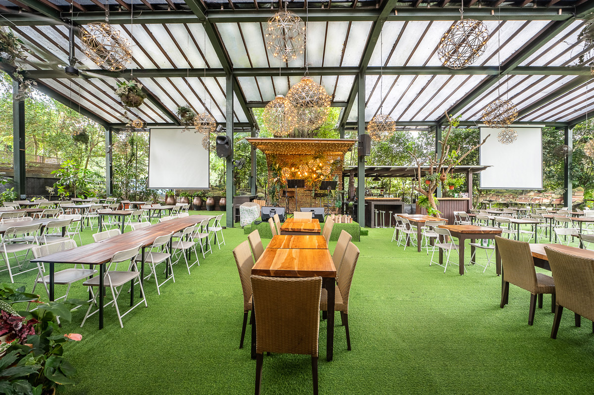 Love Brews Here: Singapore’s RedDot BrewHouse as Your Dream Wedding Venue