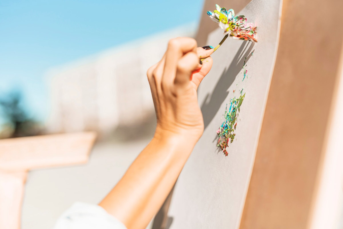 5 Tips For Incorporating Live Art At Your Dream Wedding