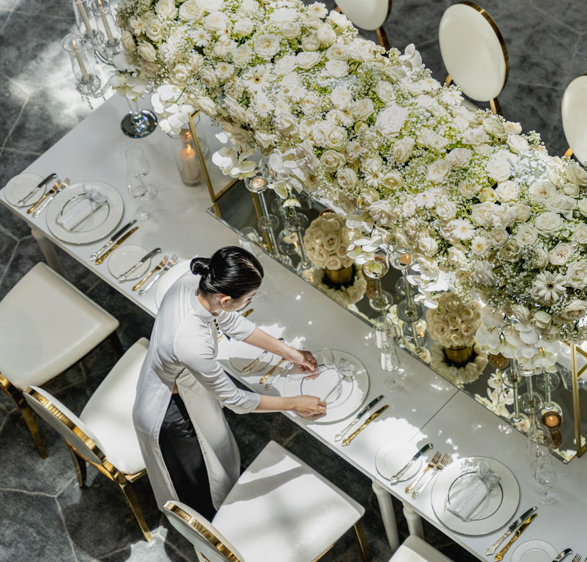 What makes InterContinental Danang Sun Peninsula Resort the top destination for sophisticated travelers and luxurious weddings?