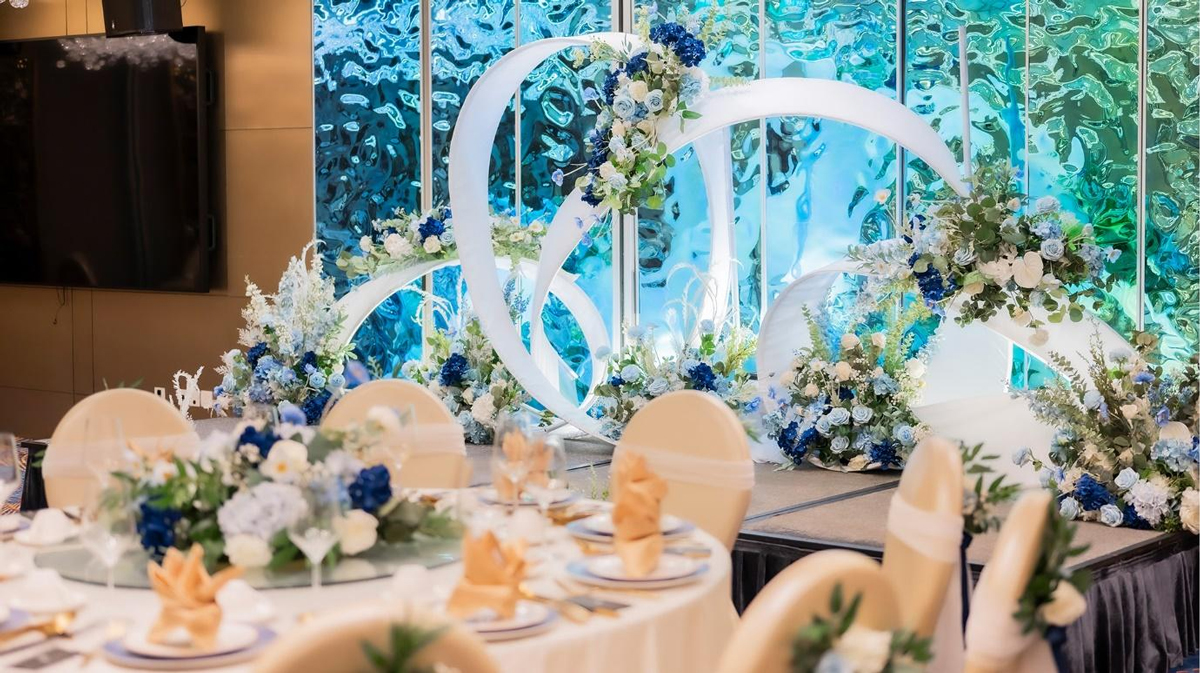 Weddings with a View (and a Feast): Peach Garden Chinese Restaurant
