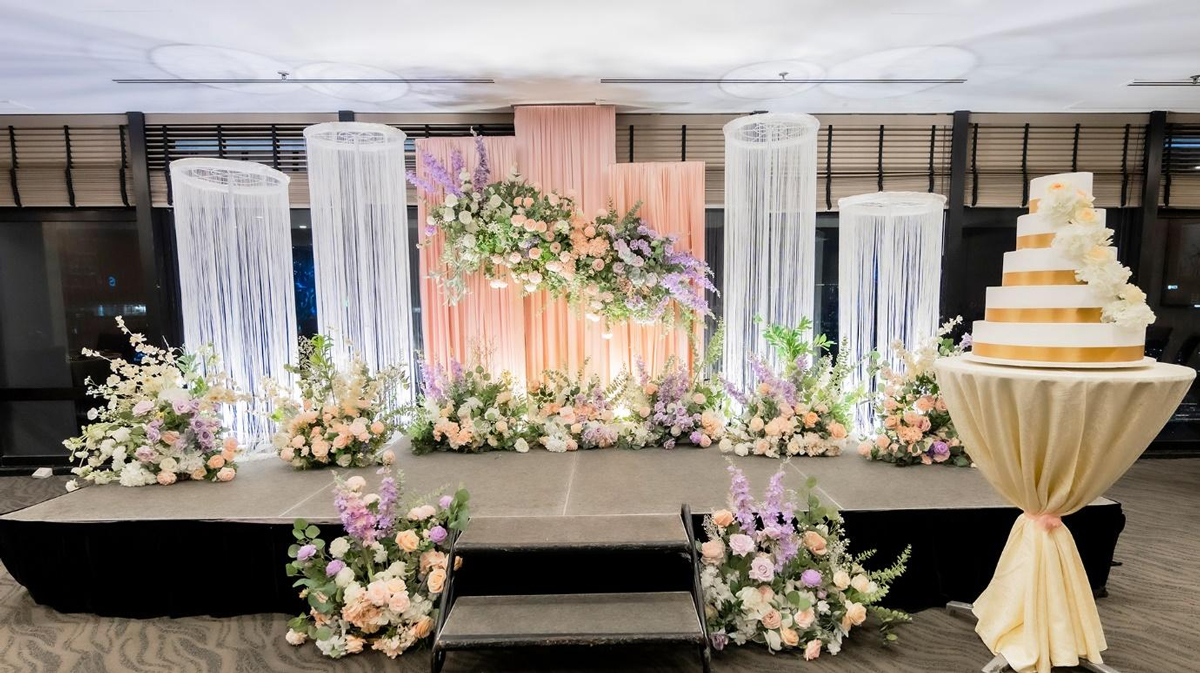Weddings with a View (and a Feast): Peach Garden Chinese Restaurant