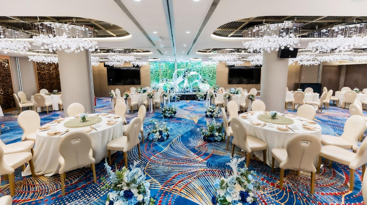 Weddings with a View (and a Feast): Peach Garden Chinese Restaurant