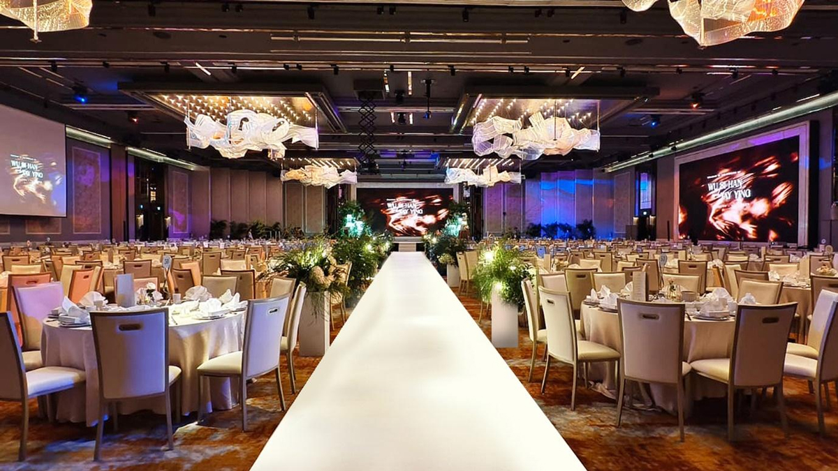 A Millennium of Love Wedding Showcase