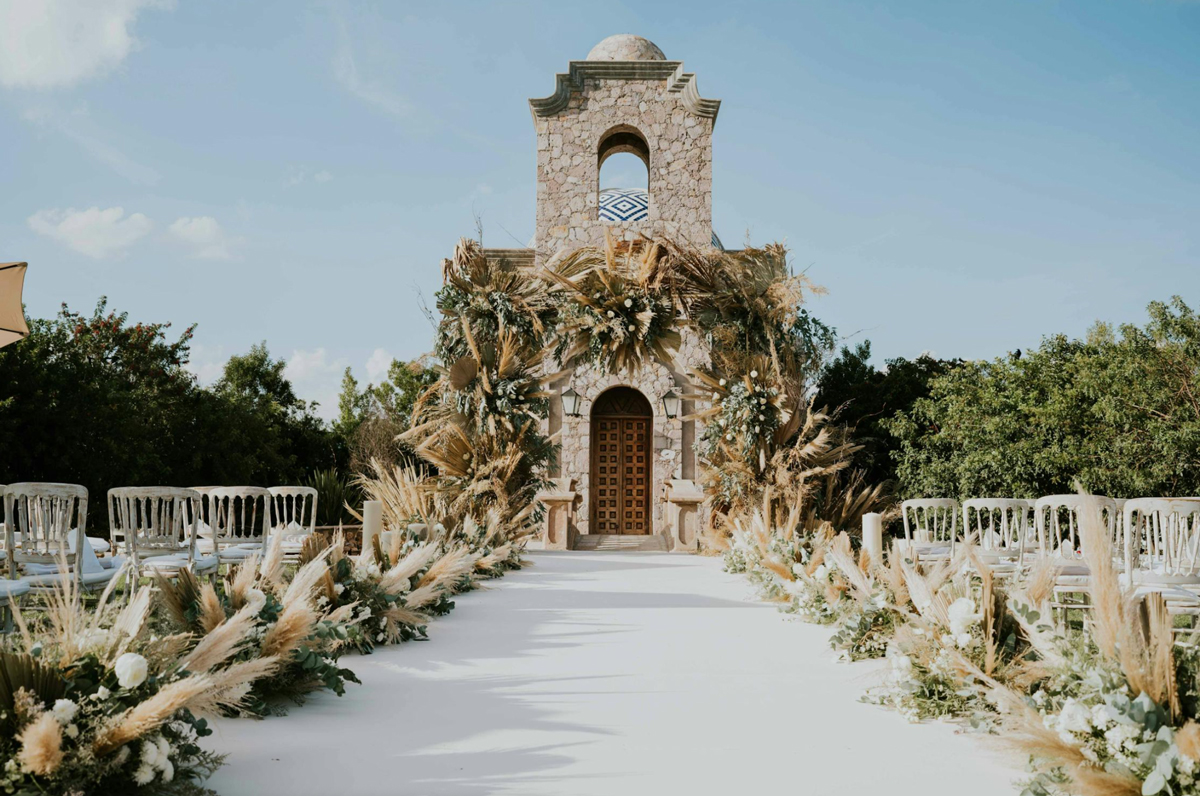 Common Wedding Guest List Dilemmas and How to Overcome Them