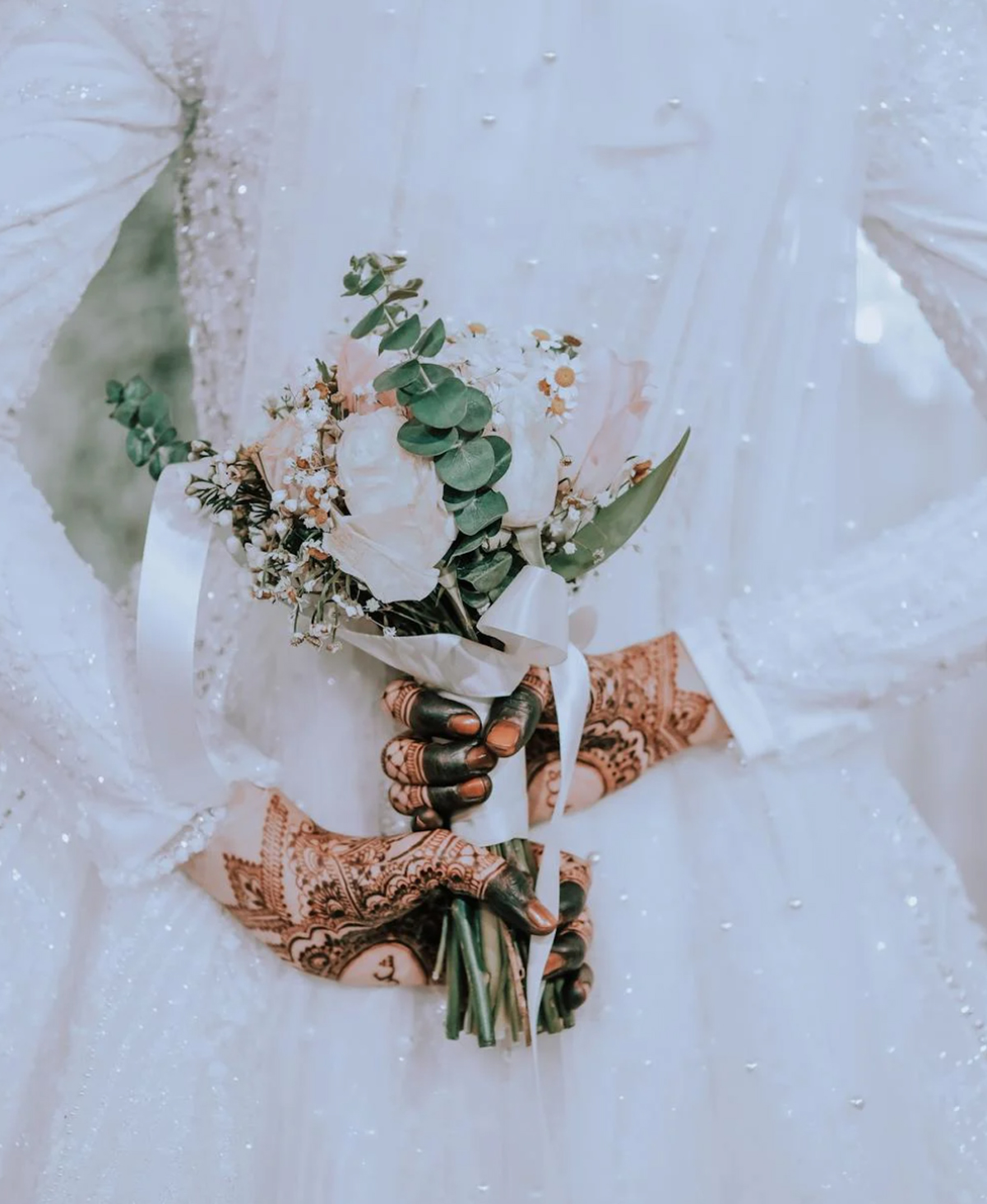 Common Wedding Guest List Dilemmas and How to Overcome Them