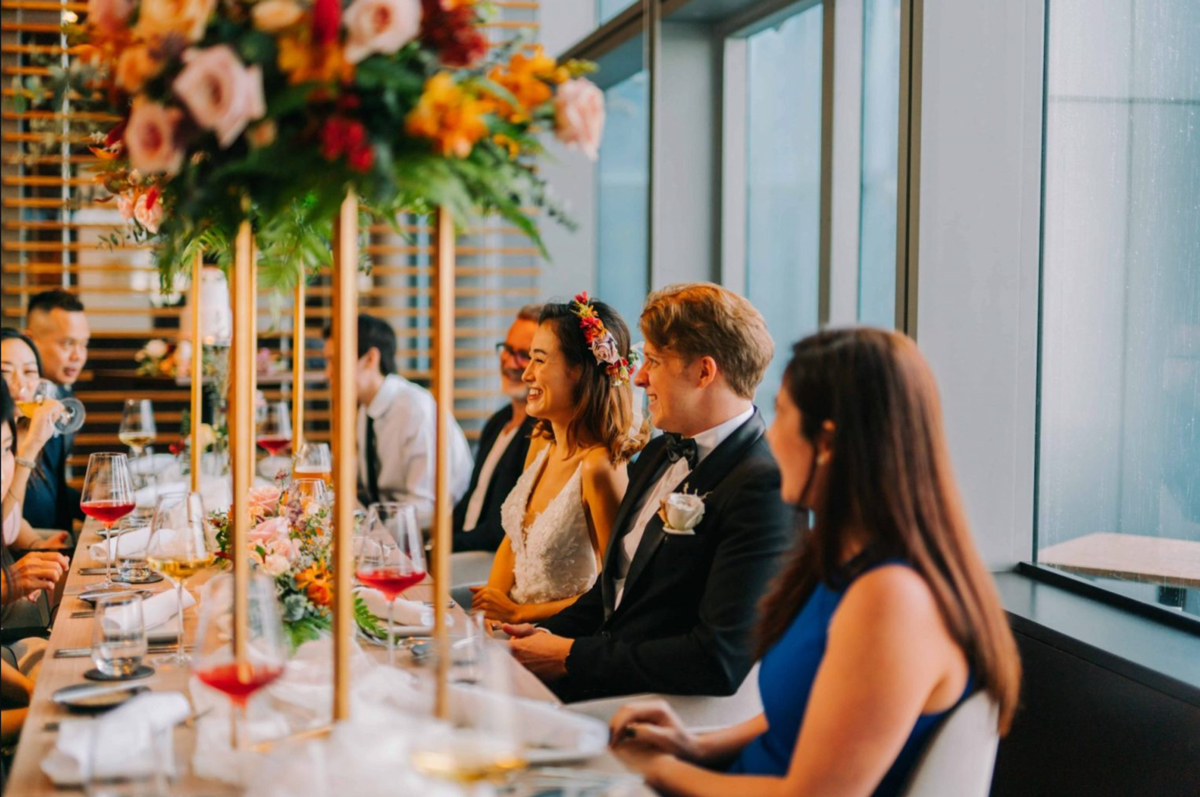 Lunch vs Dinner Weddings: Cost, Atmosphere and Guest Experience