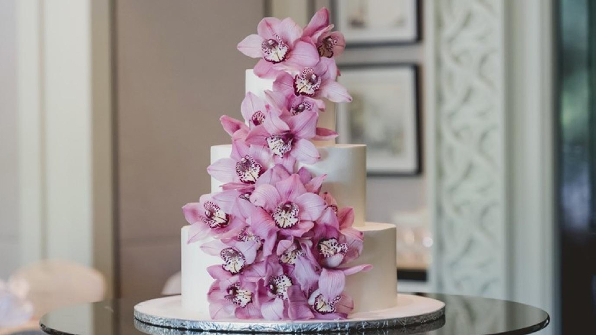 The Pine Garden: Wedding Cakes That Taste as Good as They Look