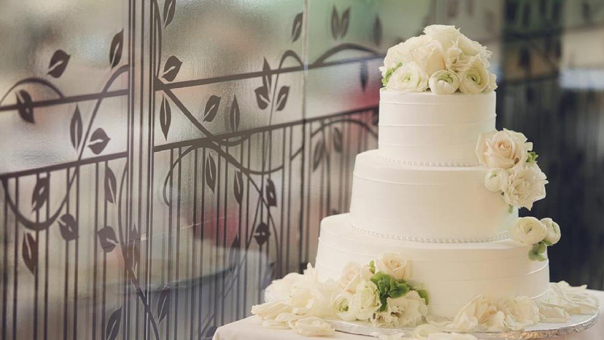 The Pine Garden: Wedding Cakes That Taste as Good as They Look