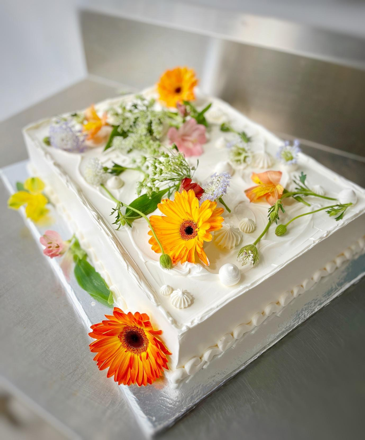The Pine Garden: Wedding Cakes That Taste as Good as They Look