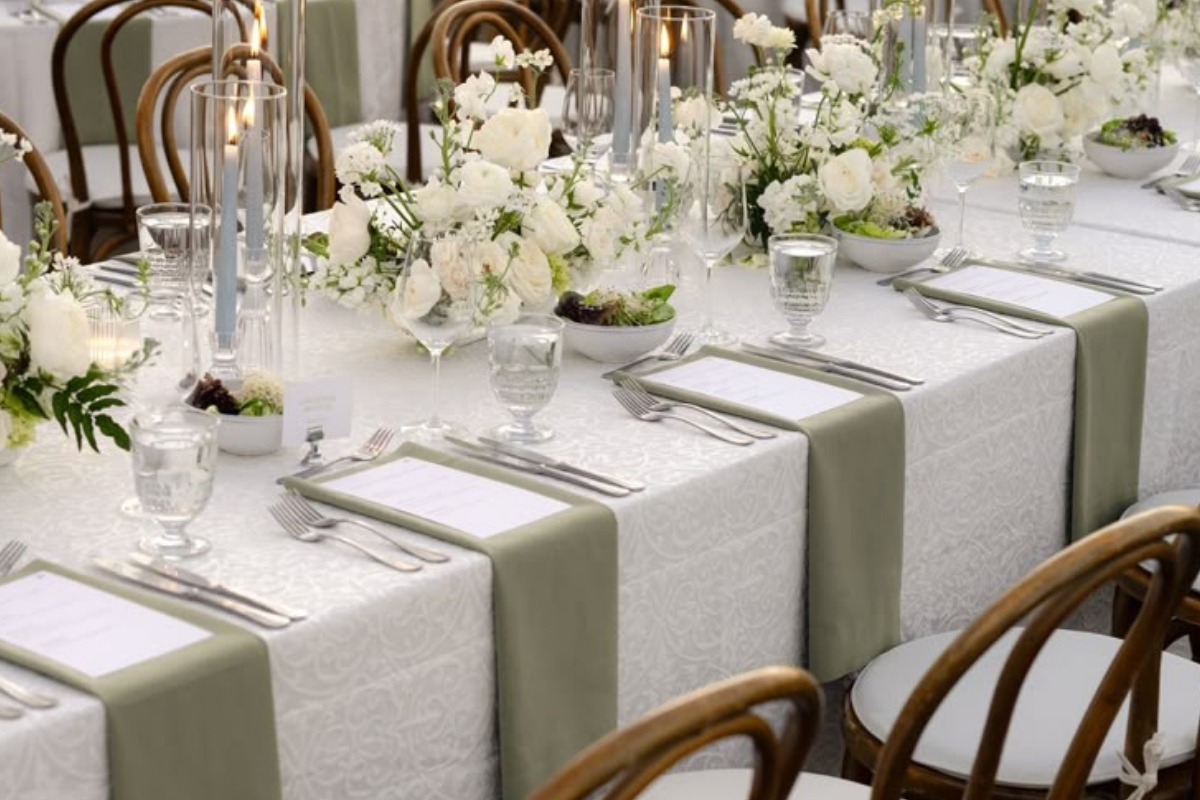 Weekday Weddings: Pros, Cons and Cost Savings