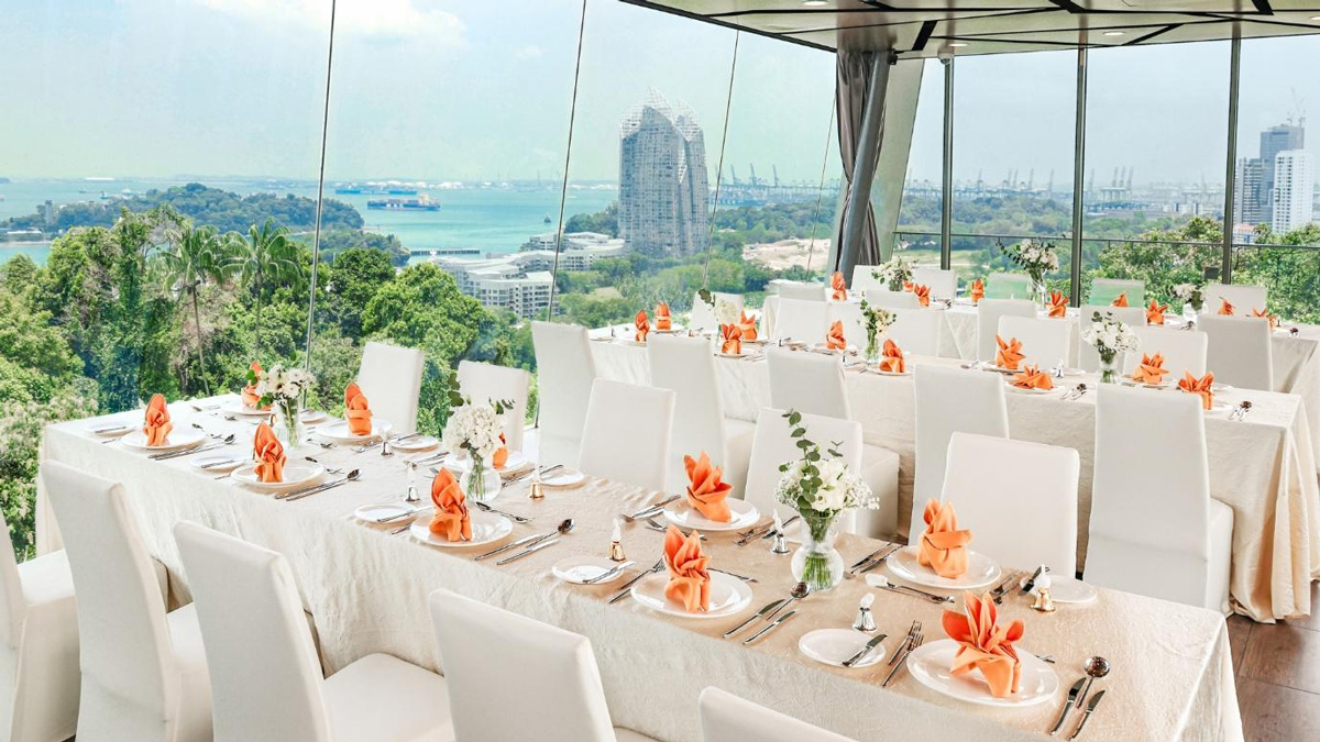A Unique Hilltop Wedding at Mount Faber Peak