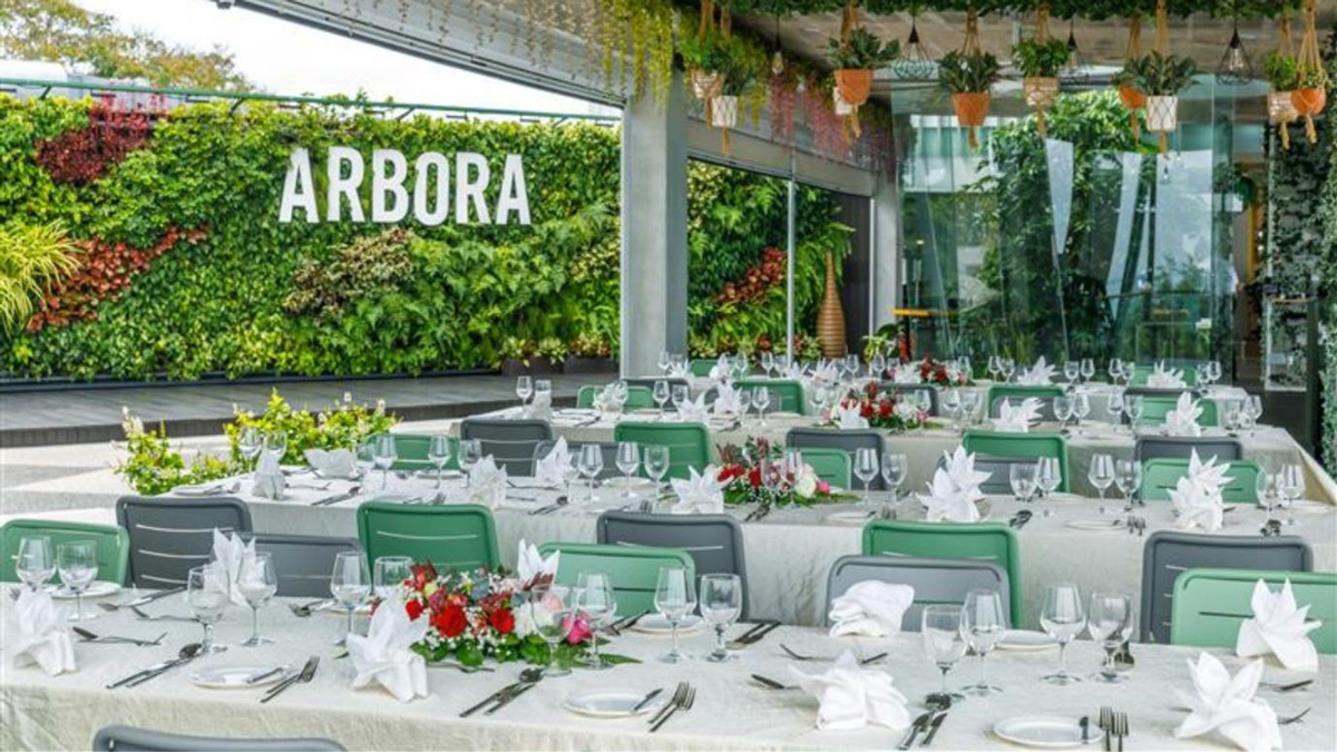 A Unique Hilltop Wedding at Mount Faber Peak