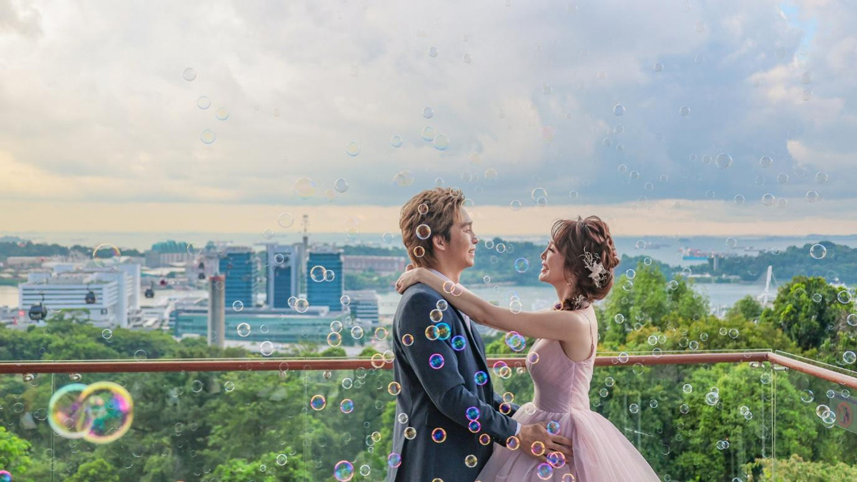 A Unique Hilltop Wedding at Mount Faber Peak