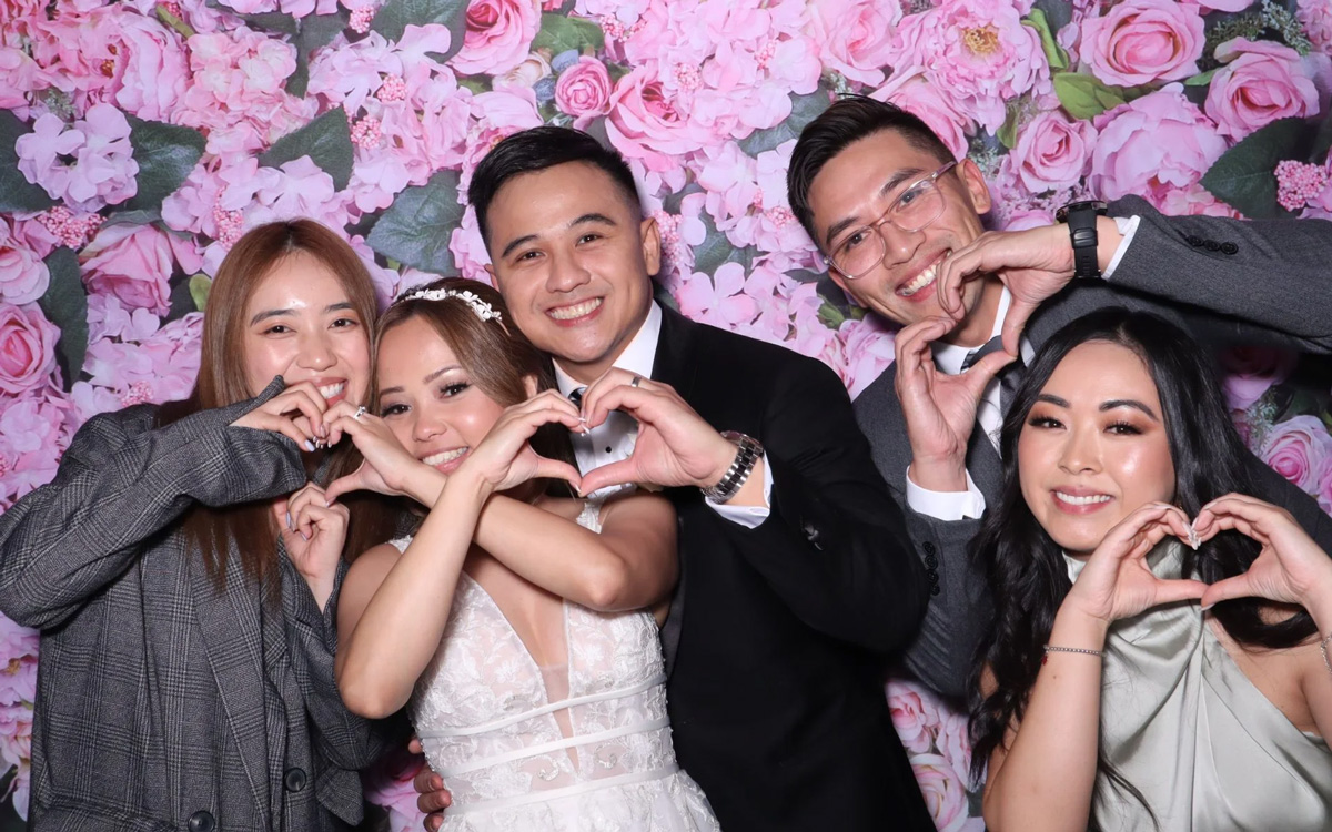25+ Creative Wedding Photo Booth Ideas & Backdrop Designs