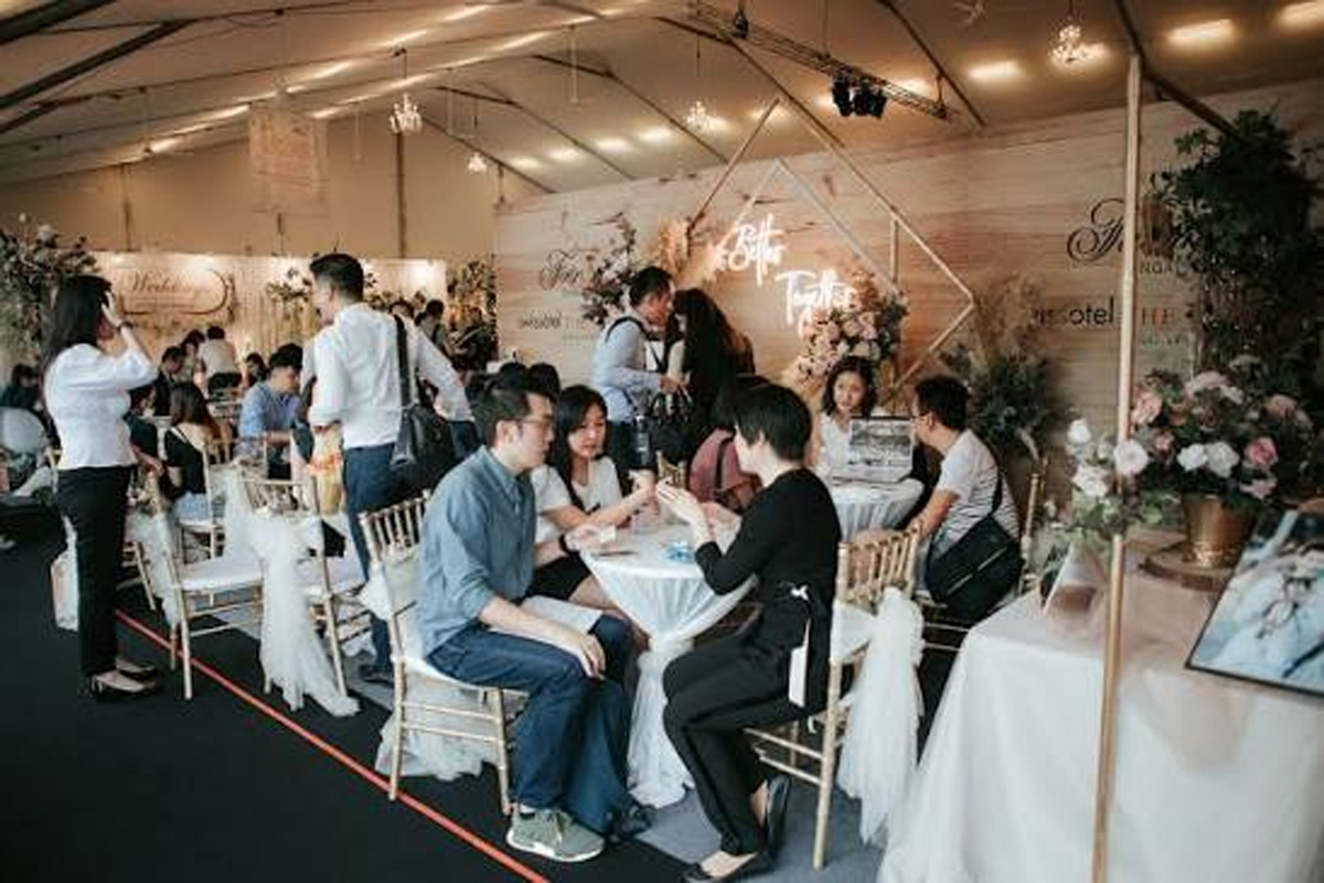 Should You Trust Social Media When Choosing Your Wedding Vendors?