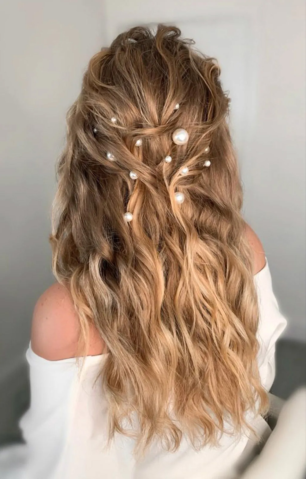 Bridal Hair Accessories and Veils for Your Wedding Look