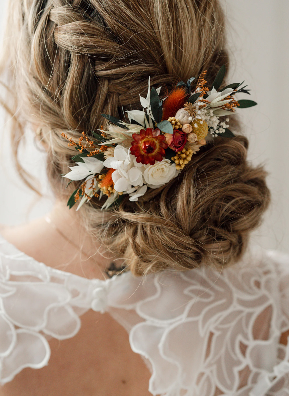 Bridal Hair Accessories and Veils for Your Wedding Look