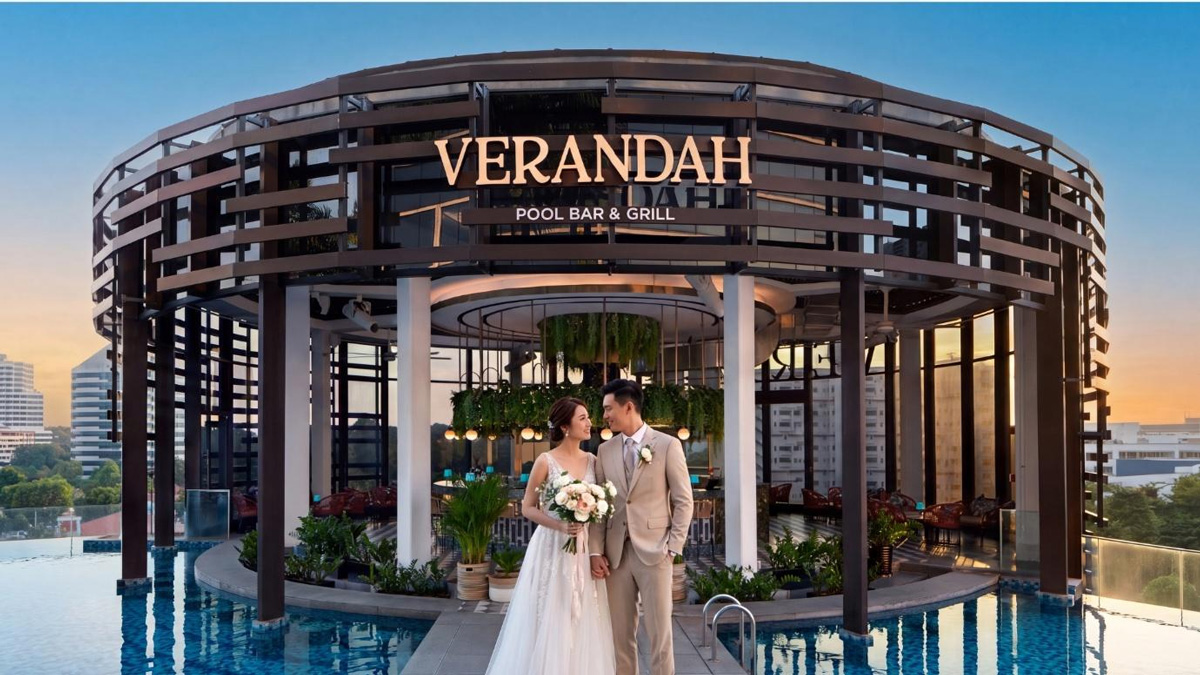 Momentus Hotel Alexandra: Celebrate Love Above the Skyline 