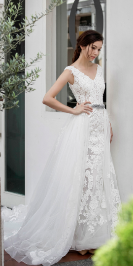 Wedding Dress Petite Frame