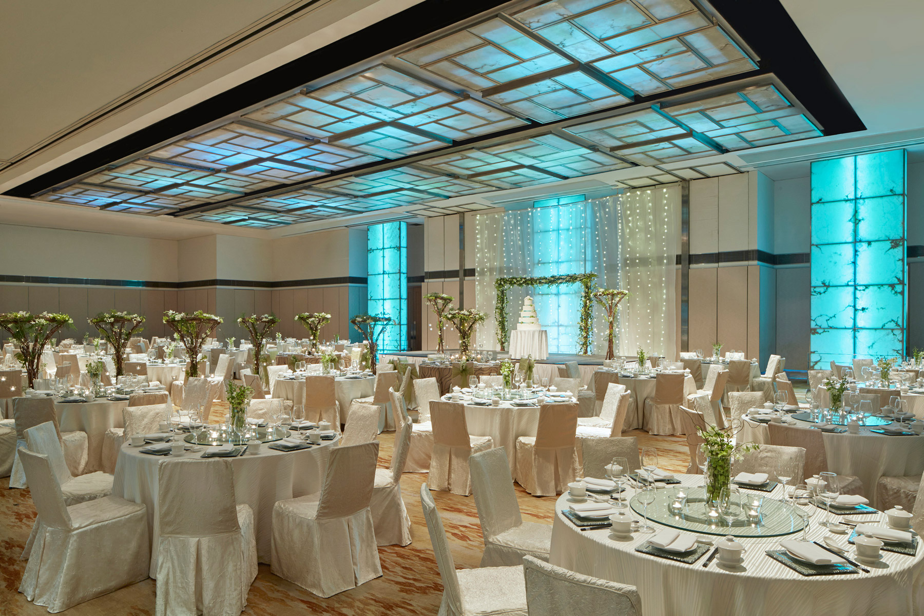 Singapore Marriott Tang Plaza Hotel – Blissful Brides